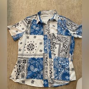 Men’s shirt in XL size. NEW